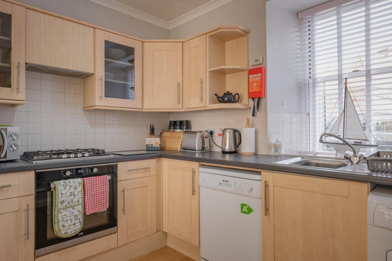 Stonehaven Ground Floor Home With A Spectacular Harbour View. Exterior foto